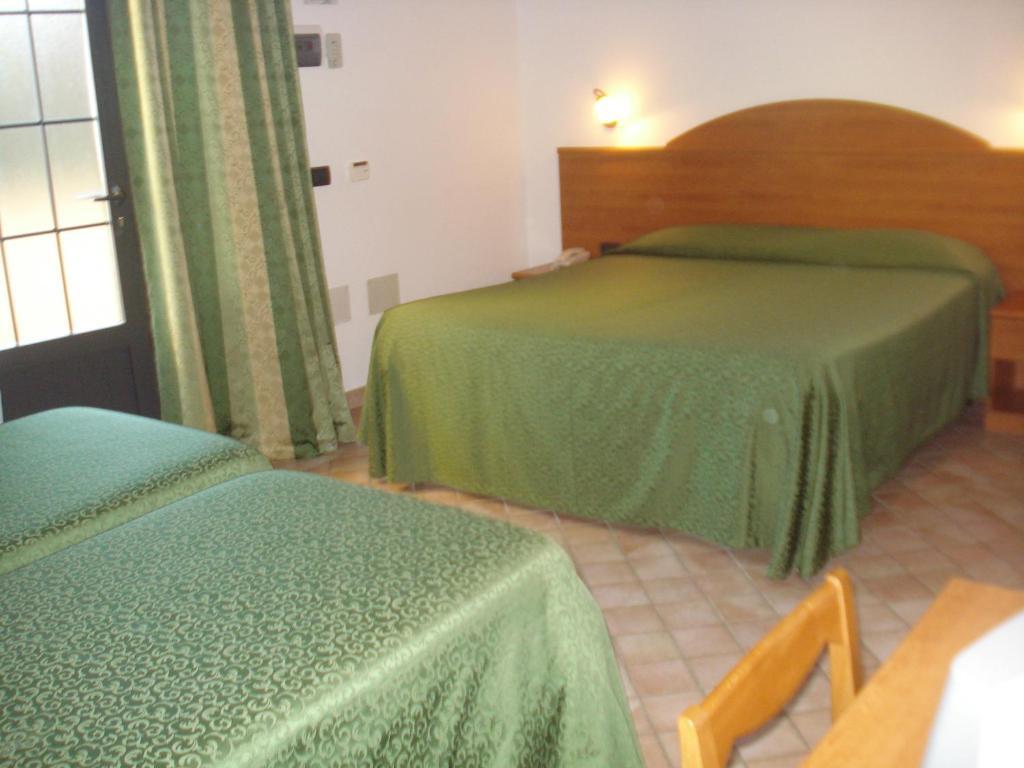 Carlo'S Hotel Castagneto Carducci Room photo